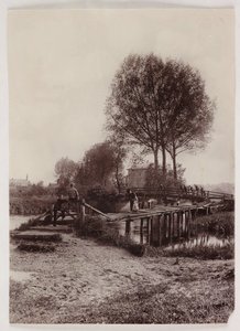 Brücken, Pfahlkinder auf einer Brücke, ca. 1890