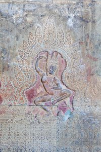 Tanzende Apsara-Relief an der äußeren Westwand, Angkor Wat, Kambodscha