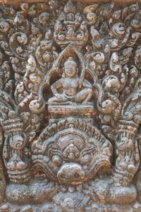 Detail eines Sturzes mit der Figur von möglicherweise Indra auf Kala, Baphuon-Stil von Unbekannter Künstler
