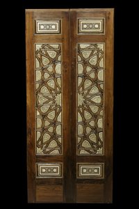 Tür mit Sternendekor. Ägypten, Kairo, ca. 1380-1420. Rosenholz, Jujube, Ebenholz, Elfenbein. Louvre Museum