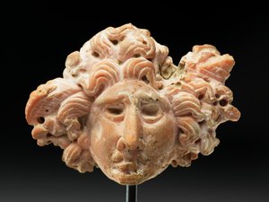 Kopf der Medusa, aus Baktrien oder Gandhara, 2. bis 1. Jahrhundert v. Chr.