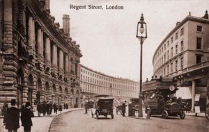 London - Regent Street mit frühen Straßenbahnen und Autos. Anfang 1900er Jahre (Postkarte)