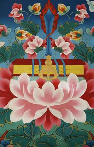 Lotusblume, Schwert des Wissens und heilige Schrift. Kopan-Kloster, Kathmandu, Nepal
