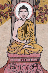 Ong Nui buddhistische Pagode, Wandfresko, Das Leben des Buddha, Shakyamuni Buddha sitzt in Meditationshaltung unter dem Bodhi-Baum, Quy Nhon, Vietnam, 2019 (Foto)