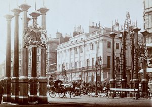 Park Lane wird für das Diamantjubiläum von Königin Victoria geschmückt von Unbekannt