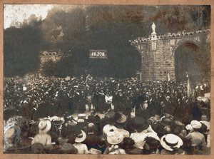 Wallfahrt nach Lourdes (s/w Foto)