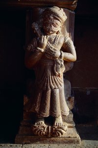 Steinstatue aus dem 18. Jahrhundert spielt Ravanhathd oder Veena von Unbekannter Künstler