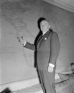 Der Politiker Paul Renaud in Paris - 1949