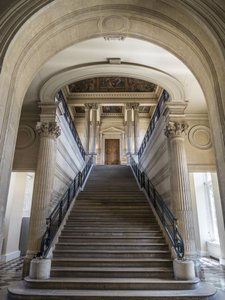 Die Treppe, Architekt Charles Lelong und Edouard Dubois, zwischen 1840 und 1846. An der Decke, Frankreich befestigt seine Archive an die Morgenröte der Zeit, Gemälde von Felix Jobbe Duval, zwischen 1877 und 1881. Hotel de Soubise