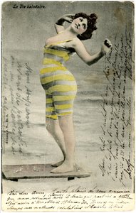 Frauen in Badeanzügen, ca. frühe 1900er (Postkarte) von Alec Hunter