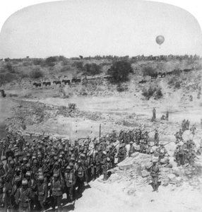 Lord Roberts Infanterie überquert den Zand River, Südafrika, 1900 von Underwood and Underwood
