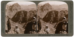 Berg Moses, wo das Gesetz dem Führer Israels gegeben wurde, die Wüste Sinai von Underwood and Underwood
