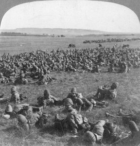 Die 9. Division ruht auf dem Marsch nach Bloemfontein, Südafrika, Burenkrieg von Underwood and Underwood