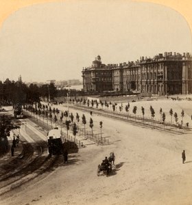 Der kaiserliche Winterpalast vom Newski-Prospekt, St. Petersburg, Russland, 1897 von Underwood and Underwood
