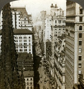 Trinity Church und Broadway, New York, USA