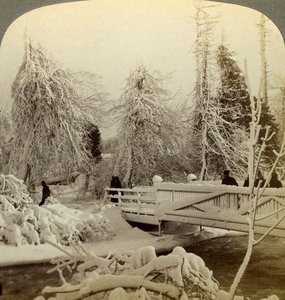 Winterszene, Luna Island, Niagara Falls, New York, USA von Underwood and Underwood