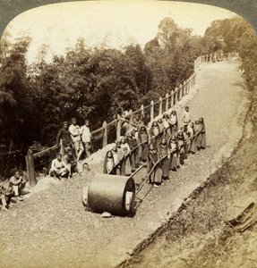 Frauen arbeiten an der Darjeeling-Straße, Indien
