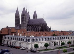 Kathedrale von Tournai (Belgien), Ansicht von außen
