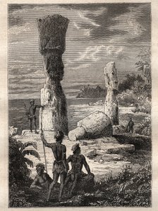 Expedition um die Welt (1785-1788) von Jean François Galaup de La Pérouse (1741-1788): Eingeborene der Osterinsel betrachten monumentale Statuen (Moai) - Illustration aus „Die großen Seefahrer des 18. Jahrhunderts“ von Unknown artist