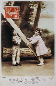 Französische Postkarte mit spielendem Jungen und Mädchen im Jahr 1990 (Foto) von Unknown artist