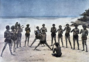 Papua-Tanz am Strand neben dem Dorf Karapuna (Neuguinea)