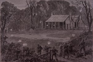 Polizei eröffnet das Feuer auf die Kelly-Bande im Glenrowan Hotel, 28. Juni 1880
