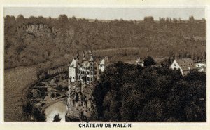 Ansicht des Schlosses von Walzin in Wallonien (Belgien) am Ufer des Flusses Lesse. Chromolithographie aus dem späten 19. Jahrhundert von Unknown artist