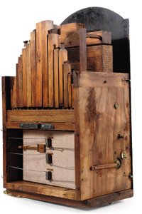 Schwarzwald-Standuhr mit Orgel (Mahagoni)
