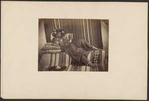 [Liegende algerische Odaliske, Ouled Nail Stamm] von Unknown artist