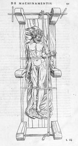 Frakturreduktion: Ein Mann wird auf einer Trage fixiert, sein gebrochener Arm wird zwischen den beiden Achsen gestreckt. Illustrierte Tafel aus „De dissectione partium corporis humani libri tres...“ von Carlo Stefano Riverio, Paris 1545