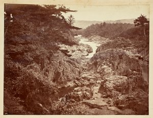 Felsige Flussansicht