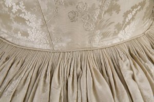 Hochzeitskleid (Rückendetailansicht der Taille)