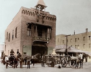 Feuerwehr posiert vor der Kaserne, Los Angeles, Kalifornien, USA. 1887. Fotografie