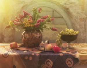 Warmes Blumen- und Fruchtstillleben