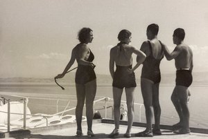 Passagiere an Bord der Oceania, aus dem Album 
