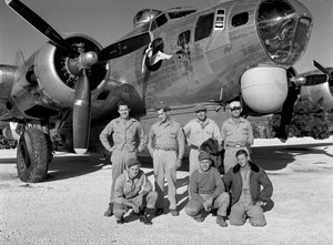 B-17 Crew während des Trainings für Luftaufklärungsmissionen im Zweiten Weltkrieg