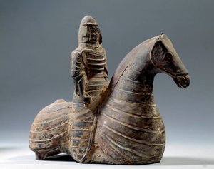 Chinesische Kunst: Statuette eines Reiters in Rüstung (206 v. Chr. - 220 n. Chr.), Han-Periode. Paris, Musée Cernuschi von Western Han Dynasty Chinese School
