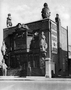 Galionsfiguren alter Kriegsschiffe, Grosvenor Road, London, 1926-1927 von Whiffin
