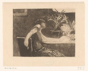 Frau an einem Tisch mit Blumen