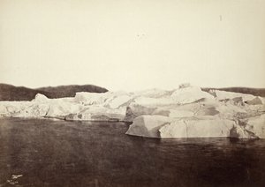 Die Küste blockiert von Eisbergen nahe Julianes Haab (#122) von William Bradford