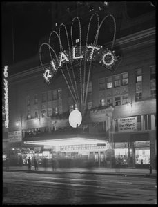Beleuchtetes Festzelt für das Rialto Theater, New York City, 6. Januar 1917