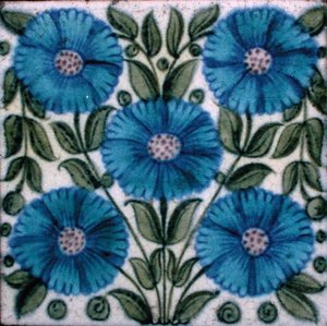 Fliese mit persischem Blumendesign