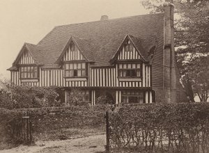 Hawkhurst Place, Highgate, Kent von William Galsworthy Davie