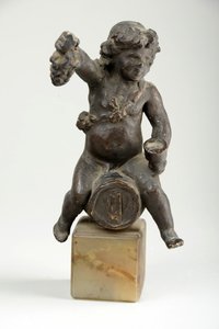 Cherub auf einem Weinfass von William Hamo Thornycroft