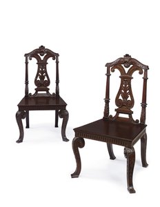 Paar George II Hallstühle, ausgeführt von James Moore dem Jüngeren, ca. 1727-31 (Mahagoni) von William Kent