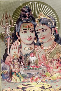 Gott Shiva und Göttin Parvati mit ihrem Sohn Ganesha.