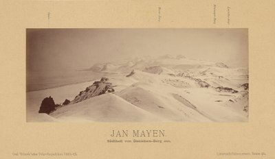 Jan Mayen, Südteil vom Danielsen-Berg aus von (Linienschiffs Lieutenant) Richard Basso