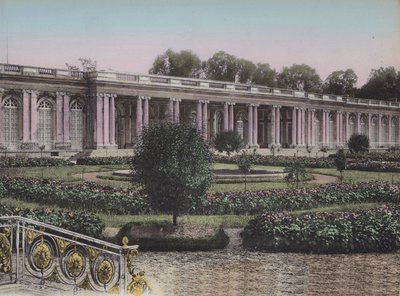 Grand Trianon, Fassade zu den Gärten (farbiges Foto) von (after) French Photographer