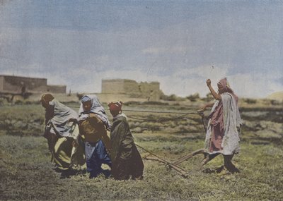 Le Labourage en Kabylie von (after) French Photographer