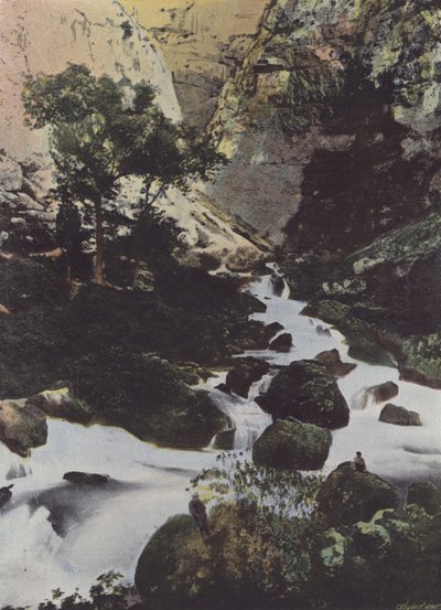 Quelle der Sorgue an der Fontaine de Vaucluse (Farbfoto) von (after) French Photographer